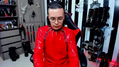 Snapshot of dante_infernos chatting on January 17, 4:15 pm Dante online show from January 17, 4:15 pm