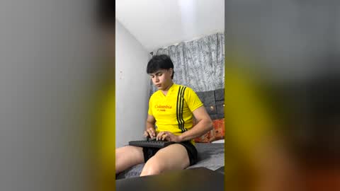 Snapshot of dante_kent1 chatting on June 21, 3:58 pm dante_kent1 online show from June 21, 3:58 pm