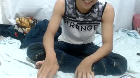 Snapshot of dante_prive chatting on April 29, 11:33 pm Dante online show from April 29, 11:33 pm