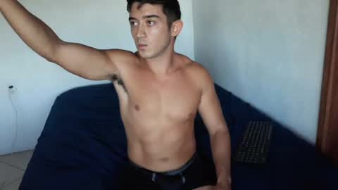 Snapshot of dantecruzlive chatting on June 21, 7:38 pm Dante Cruz online show from June 21, 7:38 pm