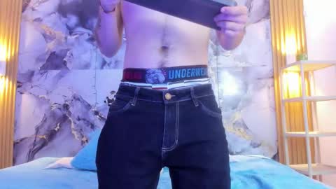 Snapshot of dantee_dark chatting on December 15, 8:02 pm DANTE DARK online show from December 15, 8:02 pm