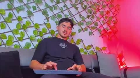 Dante online show from February 14, 3:03 am