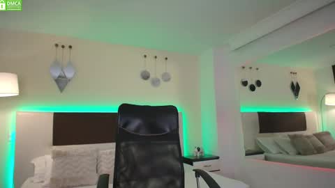 Dante online show from February 25, 5:36 pm