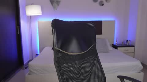 Dante online show from November 19, 9:26 pm