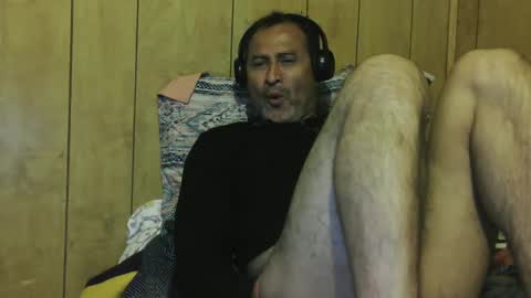 Snapshot of dantehot82 chatting on December 13, 2:43 am dantehot82 online show from December 13, 2:43 am