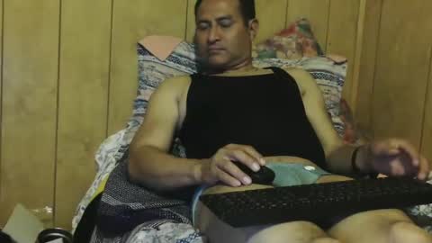 Snapshot of dantehot82 chatting on December 15, 7:13 am dantehot82 online show from December 15, 7:13 am