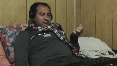 Snapshot of dantehot82 chatting on December 19, 12:45 am dantehot82 online show from December 19, 12:45 am