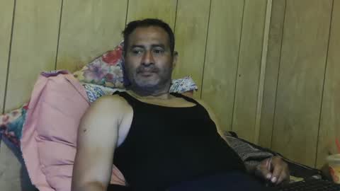 Snapshot of dantehot82 chatting on December 23, 11:28 pm dantehot82 online show from December 23, 11:28 pm