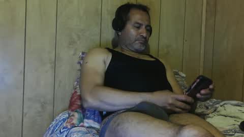 Snapshot of dantehot82 chatting on December 30, 11:28 pm dantehot82 online show from December 30, 11:28 pm