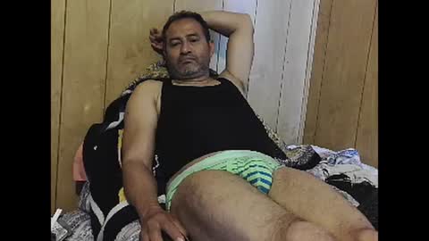 Snapshot of dantehot82 chatting on January 1, 3:46 pm dantehot82 online show from January 1, 3:46 pm