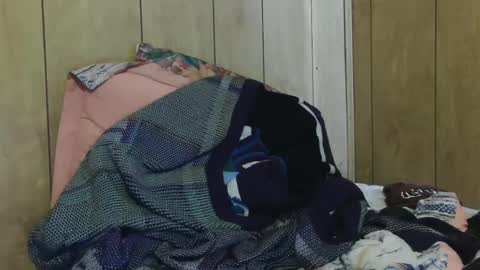 Snapshot of dantehot82 chatting on January 3, 9:05 pm dantehot82 online show from January 3, 9:05 pm