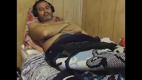 Snapshot of dantehot82 chatting on January 4, 1:10 pm dantehot82 online show from January 4, 1:10 pm