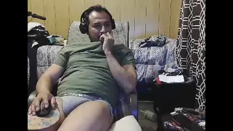 Snapshot of dantehot82 chatting on January 27, 2:31 am dantehot82 online show from January 27, 2:31 am