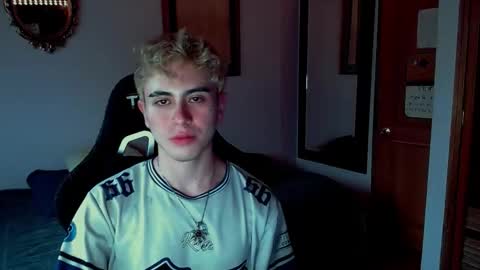 danteobscuro online show from December 4, 10:29 pm