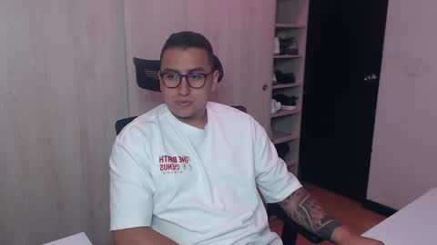 dantevesper online show from April 19, 4:01 am