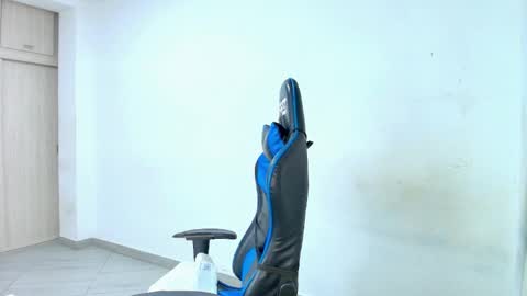 Dantraxx online show from February 7, 1:31 am