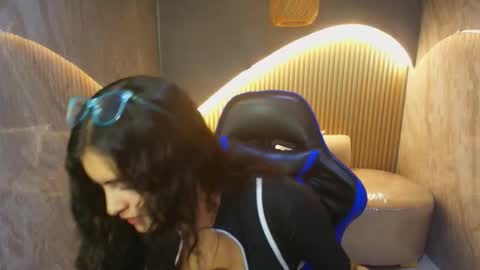 Dany online show from October 24, 1:07 pm