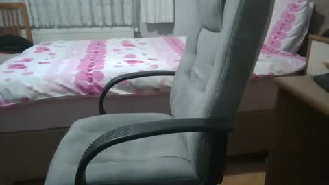 danydickontin online show from November 12, 10:30 pm