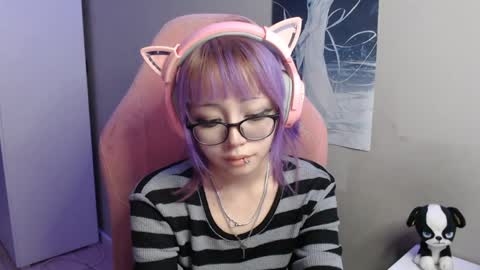 Snapshot of danyelleeyermann chatting on April 9, 2:11 pm danyelleeyermann online show from April 9, 2:11 pm