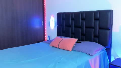 danyfitguy_ online show from February 16, 1:38 pm