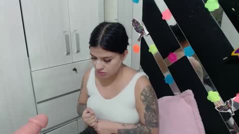 Snapshot of daphne877046 chatting on September 23, 6:33 pm daphne877046 online show from September 23, 6:33 pm