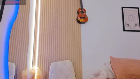 Antonella Mora online show from December 4, 1:53 pm