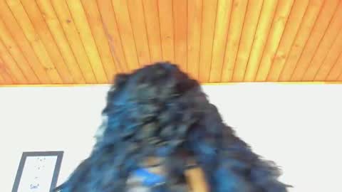 Antonella Mora online show from October 17, 12:30 pm