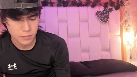 daphne_and_roger online show from April 21, 11:05 am