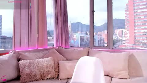 daphne_chers online show from December 2, 8:37 pm