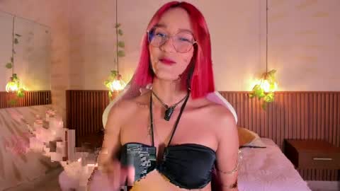 Daphne online show from April 8, 3:17 am