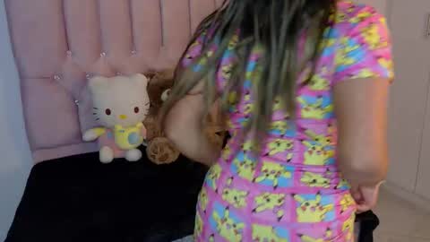 daphne_little online show from October 23, 5:07 am