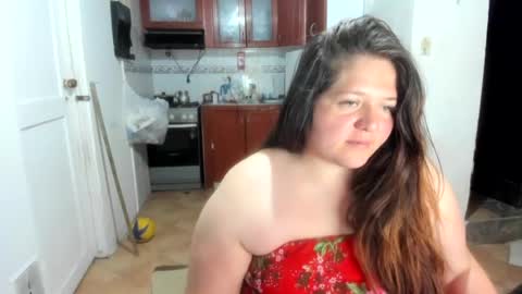Snapshot of daphnegirlsexxy chatting on June 14, 2:24 am daphnegirlsexxy online show from June 14, 2:24 am