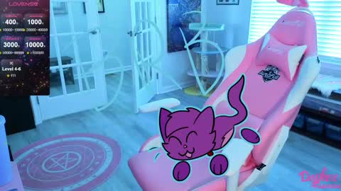 Daphne Madison online show from June 6, 7:29 pm