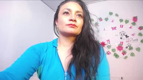 Snapshot of dapnne24 chatting on January 18, 7:58 pm dapnne online show from January 18, 7:58 pm