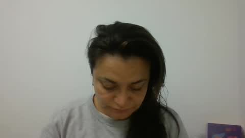 Snapshot of dapnne24 chatting on March 5, 2:01 pm dapnne online show from March 5, 2:01 pm