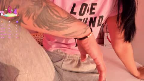 Daphne online show from November 5, 1:33 pm