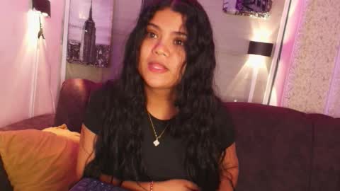 dara_fox7 online show from March 5, 12:50 am