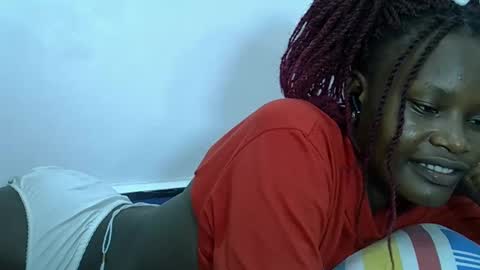 ESTHER online show from March 4, 8:05 pm