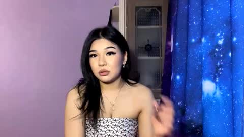 Lina online show from March 6, 2:24 pm