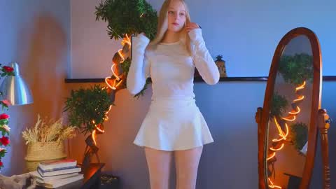 Snapshot of darceyheyd chatting on October 22, 4:24 am Kami online show from October 22, 4:24 am