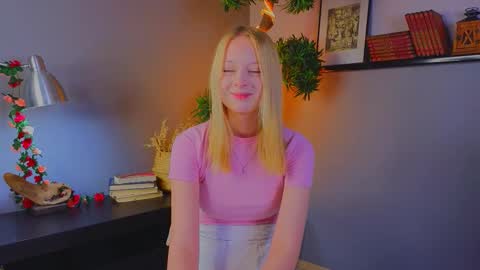 Snapshot of darceyheyd chatting on November 8, 3:18 am Kami online show from November 8, 3:18 am