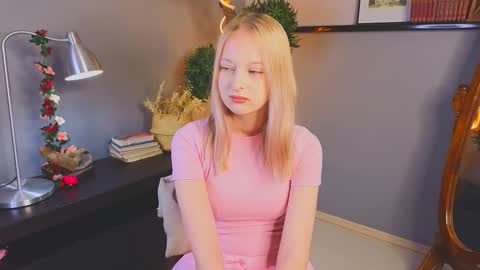 Snapshot of darceyheyd chatting on November 14, 3:38 am Kami online show from November 14, 3:38 am