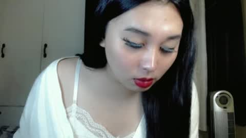 Snapshot of darcy_world chatting on December 13, 7:32 pm DARCY online show from December 13, 7:32 pm