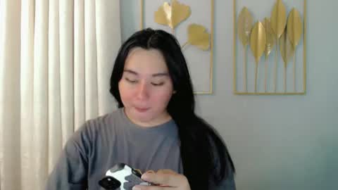 Snapshot of darcy_world chatting on January 6, 6:36 am DARCY online show from January 6, 6:36 am