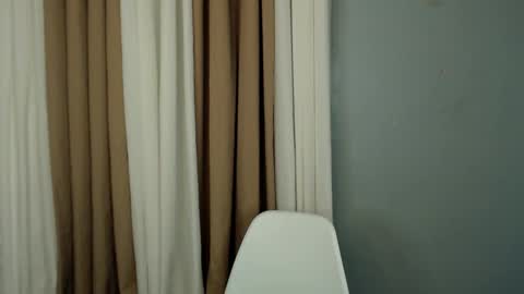 Snapshot of darcy_world chatting on February 7, 4:35 pm DARCY online show from February 7, 4:35 pm