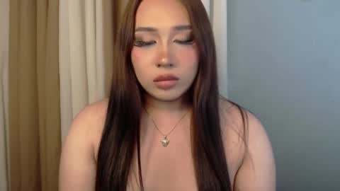 Snapshot of darcy_world chatting on March 4, 11:22 pm DARCY online show from March 4, 11:22 pm