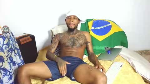 Snapshot of darent2210 chatting on February 27, 12:32 am breiner online show from February 27, 12:32 am