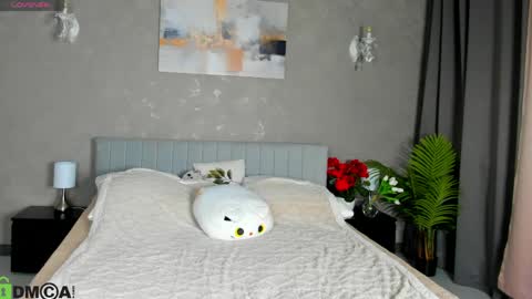 Daria J online show from April 2, 4:10 am