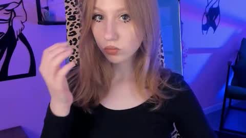 Daria Tate online show from September 17, 11:34 am