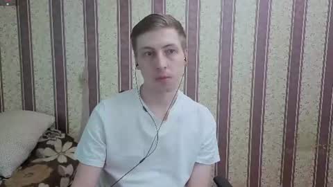 darienlarge online show from July 25, 2:03 pm